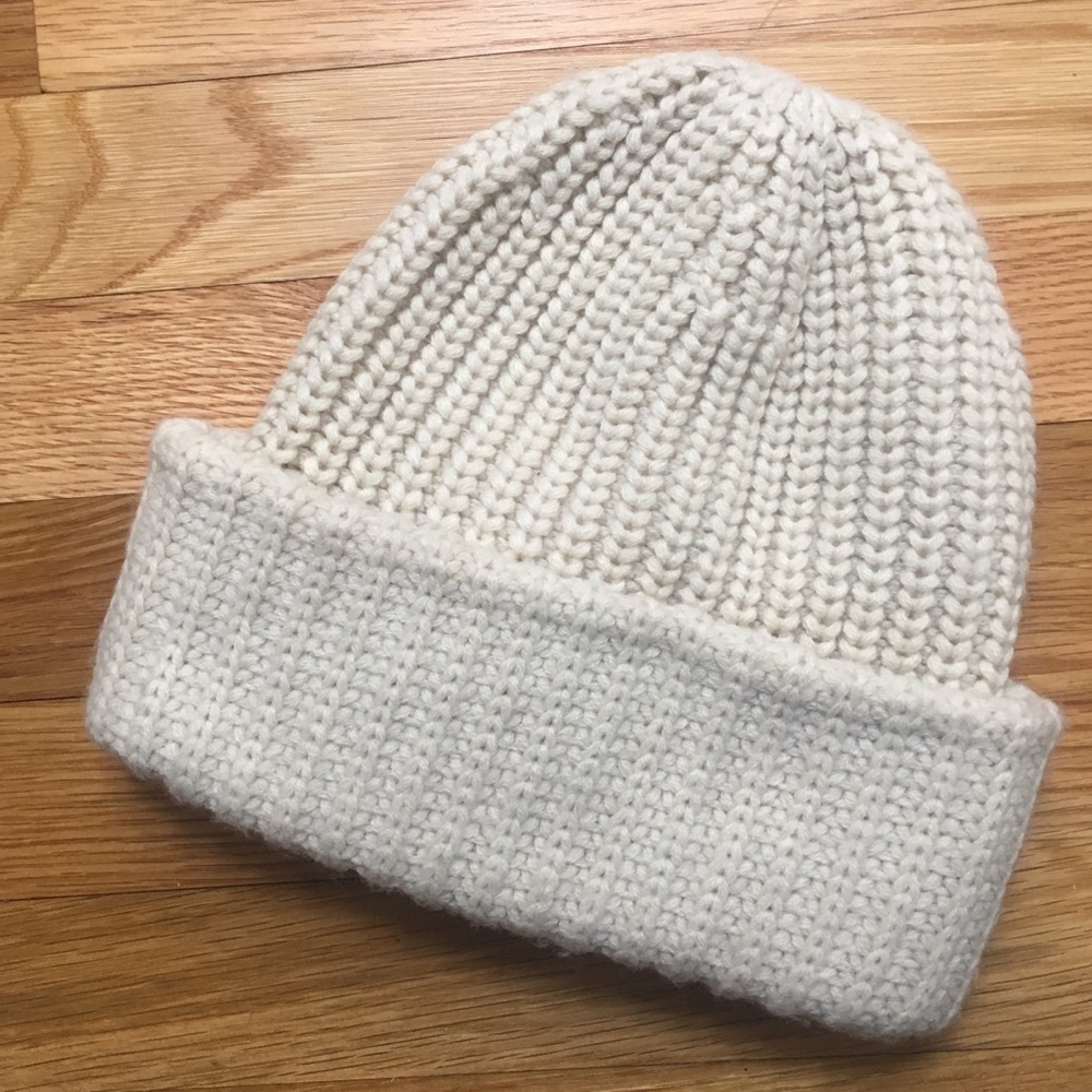 ✨NWOT: Silence + Noise Knit Hat